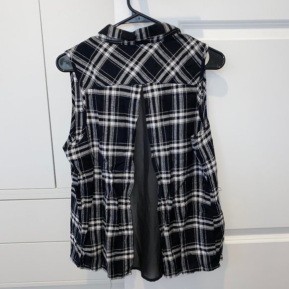 QED London Black and White Flannel Vest - Picture 2 of 2